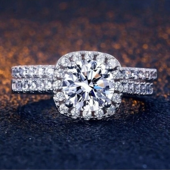 New 3.2 CT Cushion Cut Halo White Sapphire 14k White Gold Plated Bridal Ring Set - Picture 5 of 14